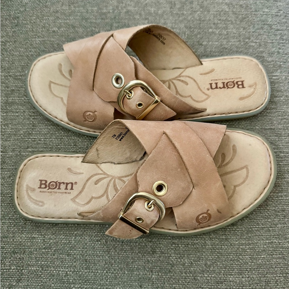 Born sandals